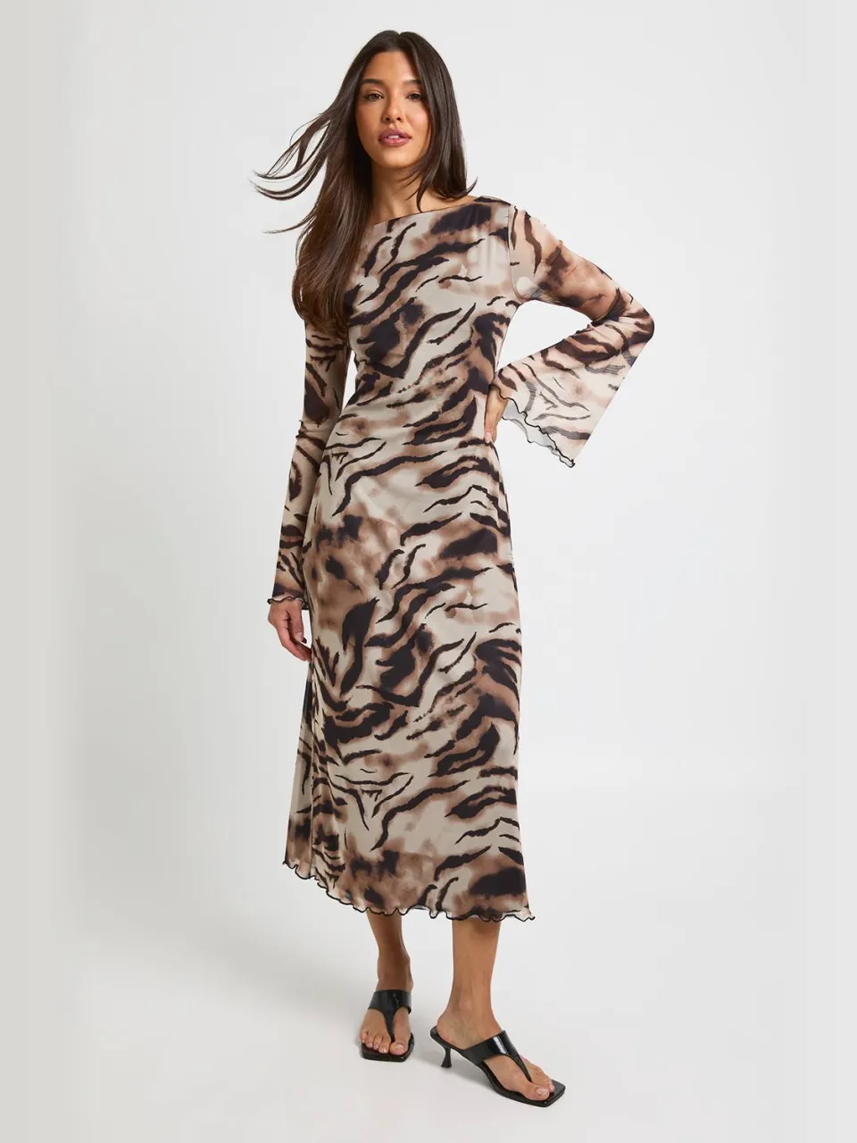 boohoo Dames Tonale Zebraprint Fit & Flare Mesh Midaxi Jurk zand, foto 3