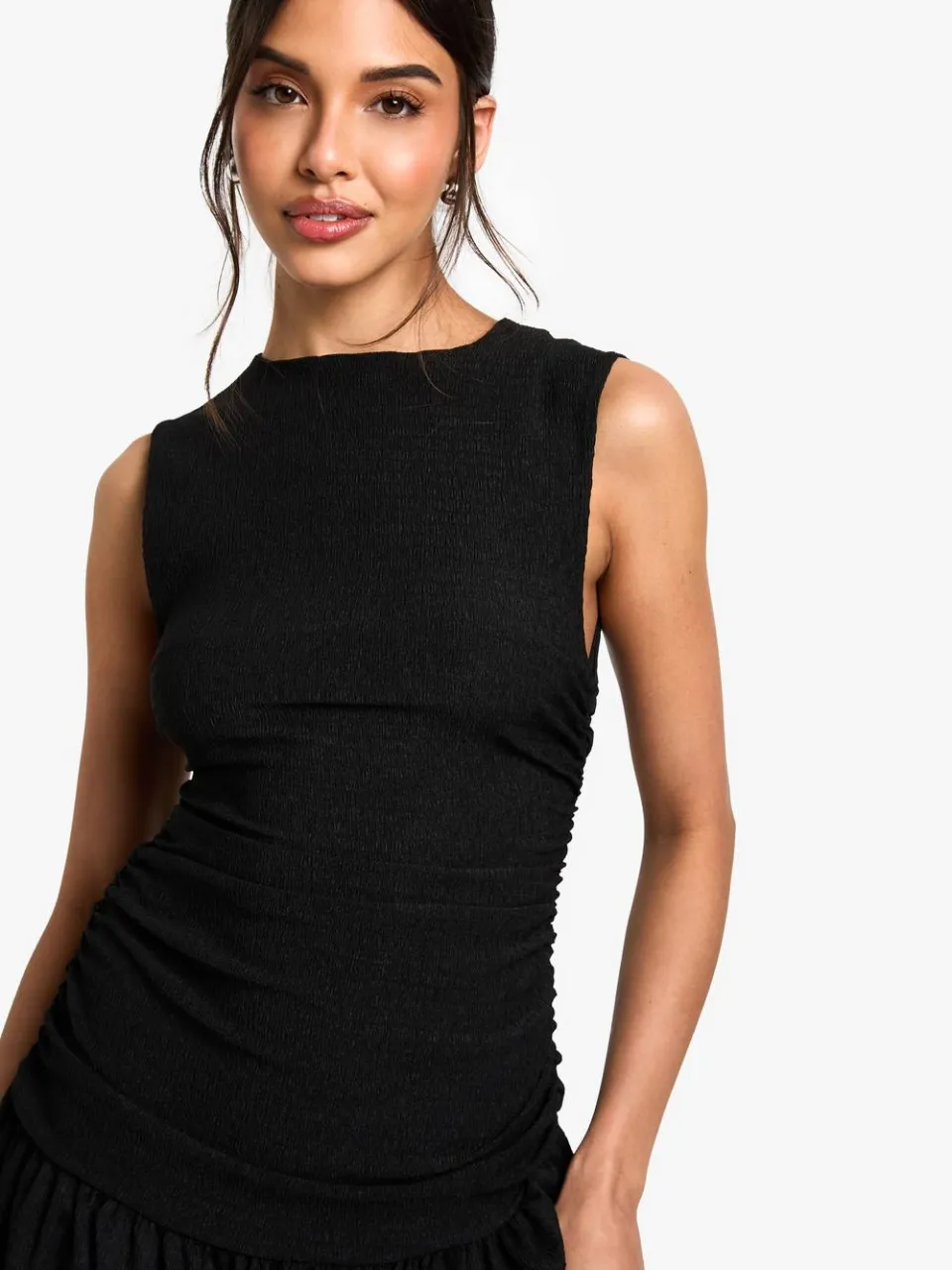 boohoo Dames Textured Slash Neck Drop Waist Mini Dress zwart, foto 4