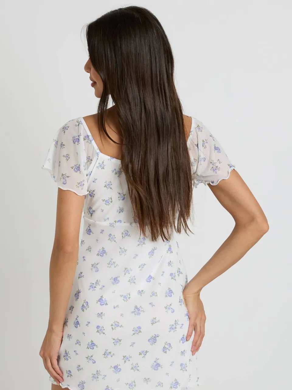 boohoo Dames Ditsy Bloemenprint Mesh Engelenmouw Strikdetail Mini Jurk ivoor, foto 2