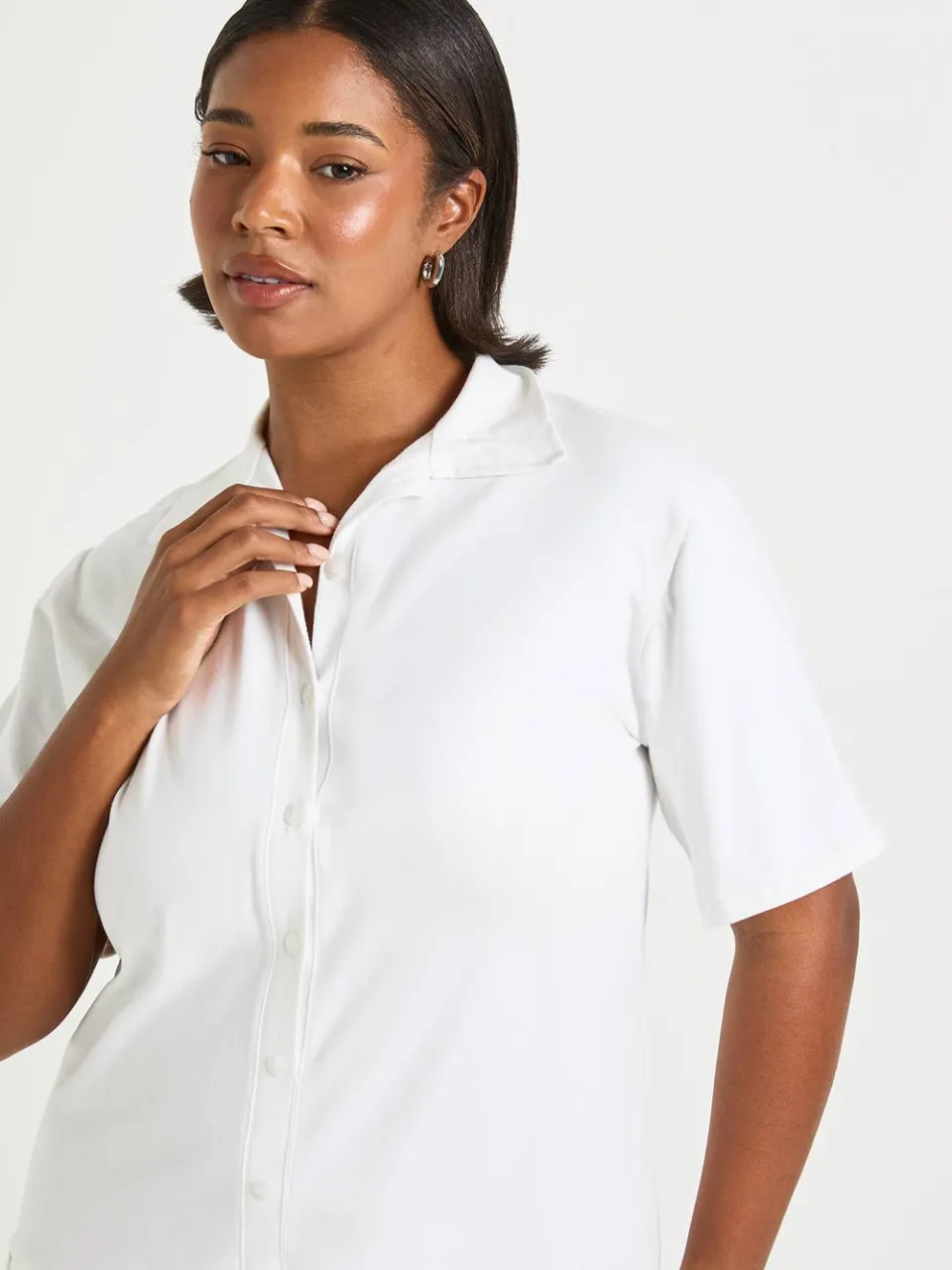 boohoo Dames Plus geplooide zoom skater-overhemdjurk wit, foto 4