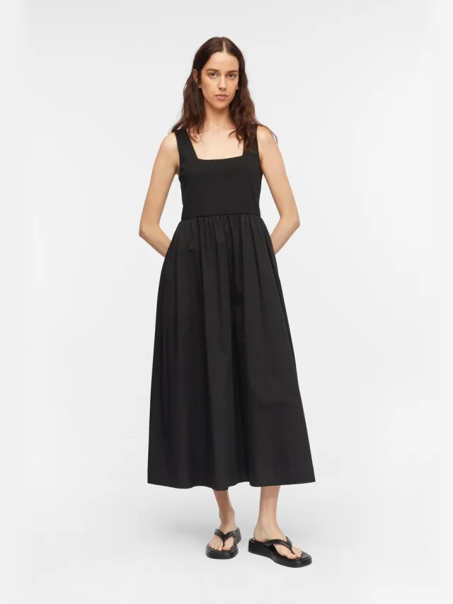 Comma female - Jurk in een stoffenmix met een poplin rok en steekzakken zwart