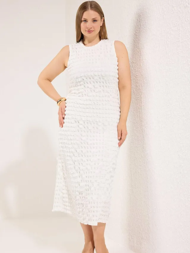 Trendyol Curve Dames Wit Gestructureerd Maxi Kort Casual A-lijn Grote maten Jurk