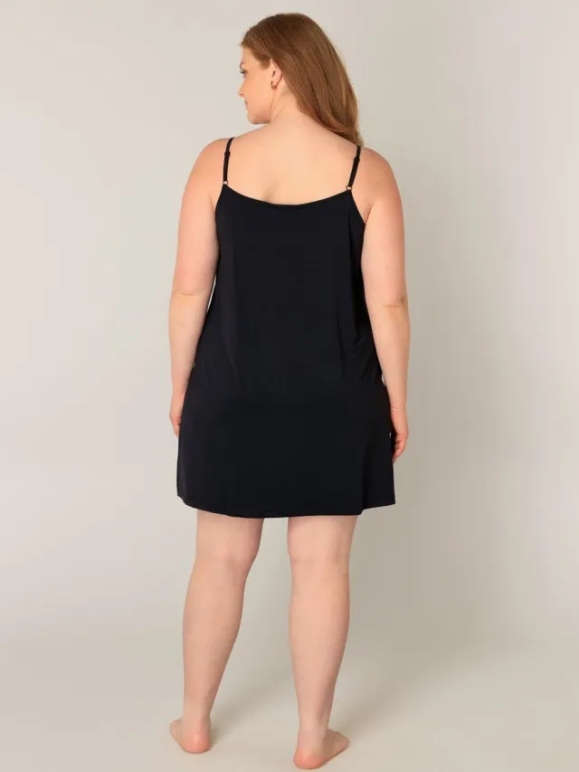 Base Level CURVY BLCYanira Jurk - Black - maat 1(48)