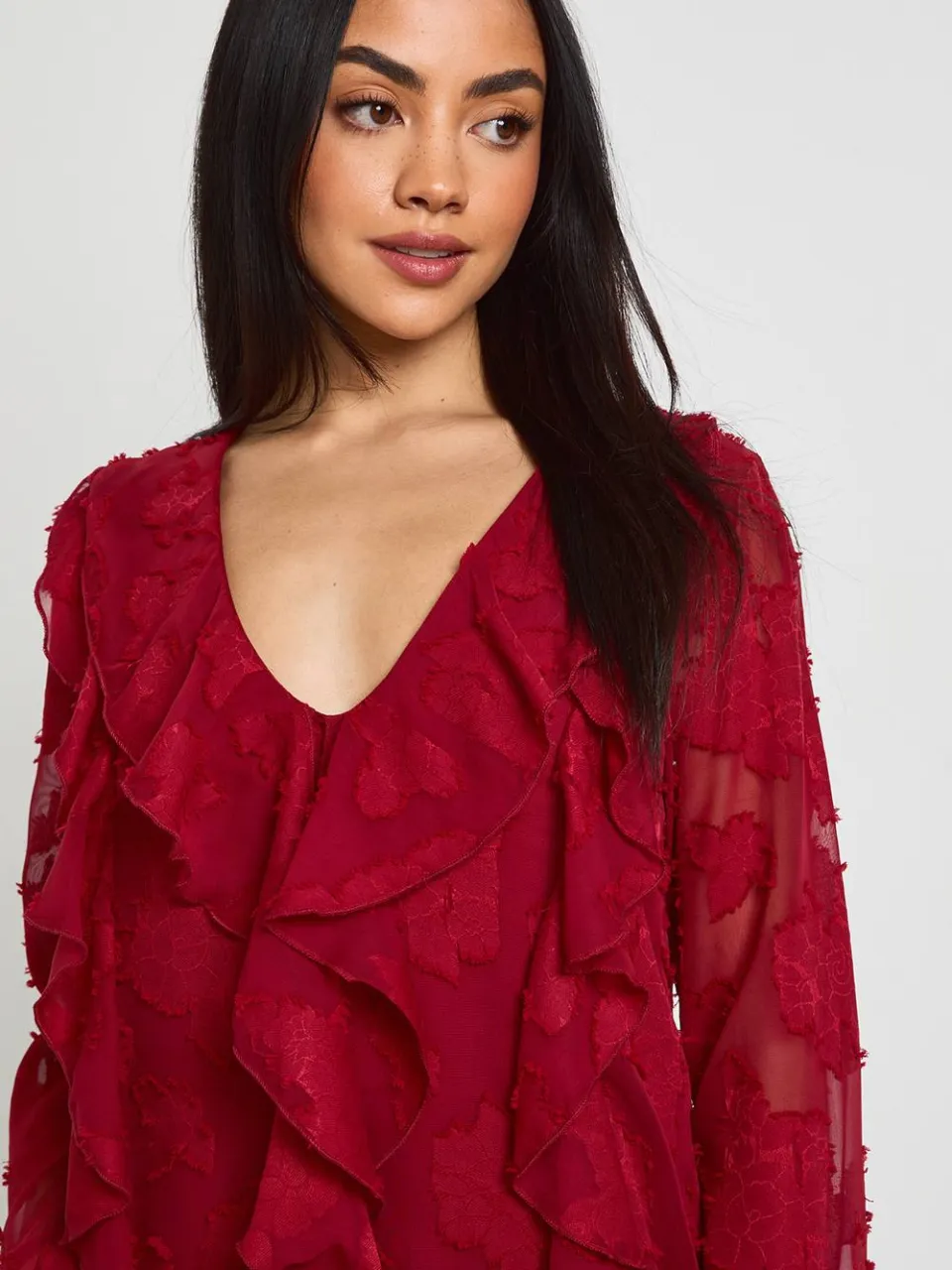 boohoo Dames Burnout Bloemenprint Ruffle Shift Jurk merlot, foto 4