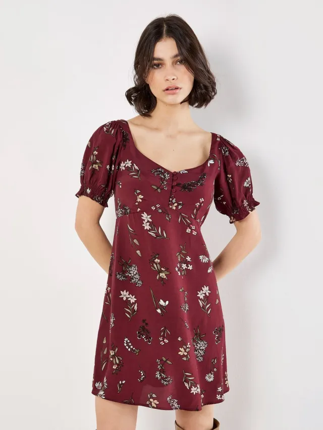 Apricot Mini-jurk met botanische bloemenprint en smockwerk Burgundy