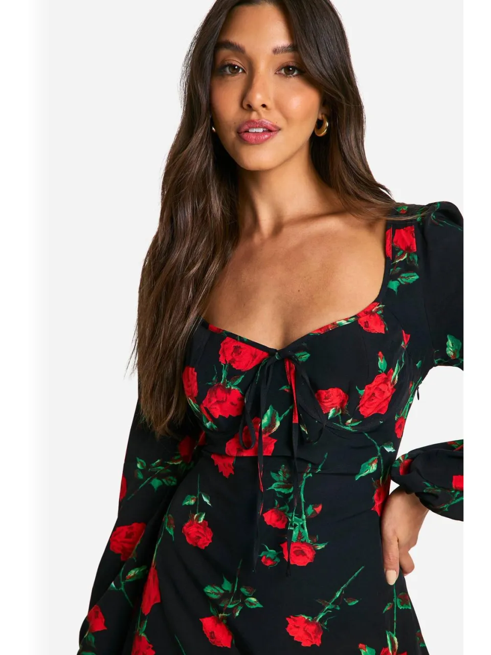 boohoo Dames Bloemrijke melkmeisje mini-jurk zwart, foto 4