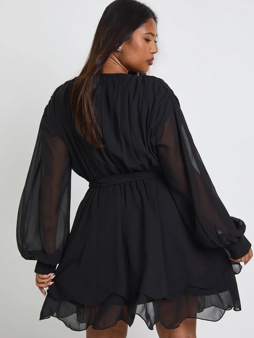 boohoo Dames Plus Chiffon skaterjurk met lange mouwen zwart, foto 2