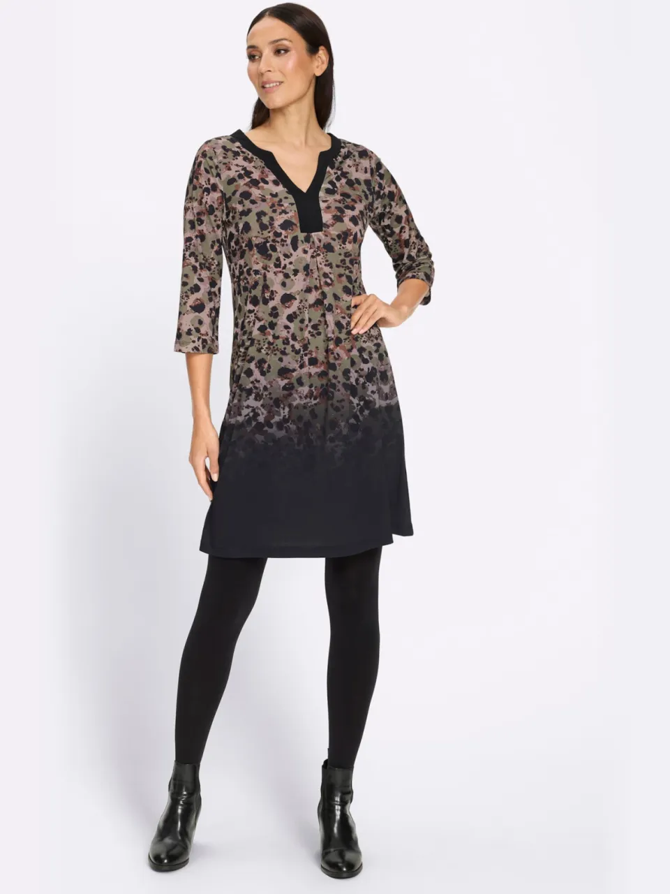 Jersey jurk zwart/kaki geprint