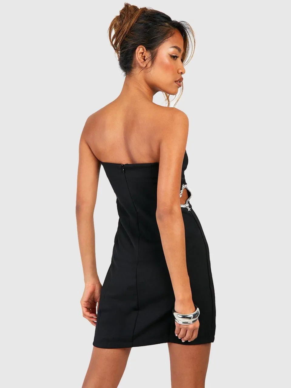 boohoo Dames Versierde uitgesneden bandeau mini-jurk zwart, foto 2