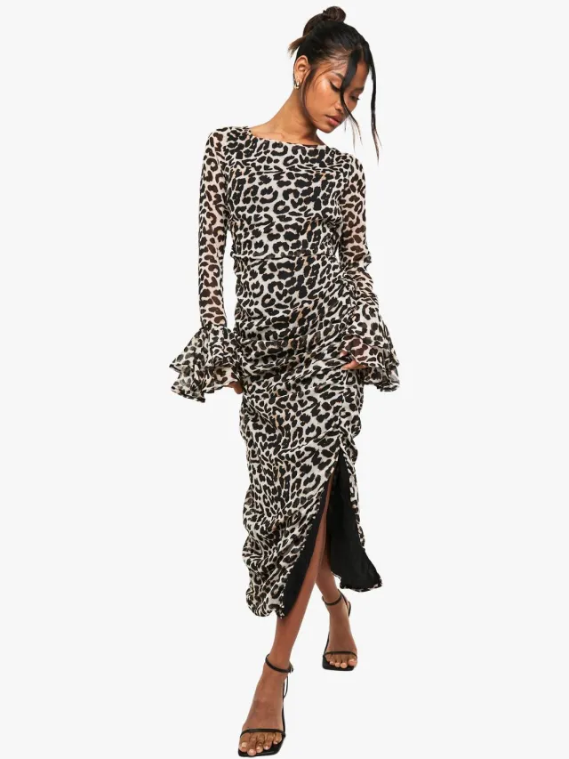 boohoo Dames Leopard Chiffon Ruffle Midaxi Jurk Bruin