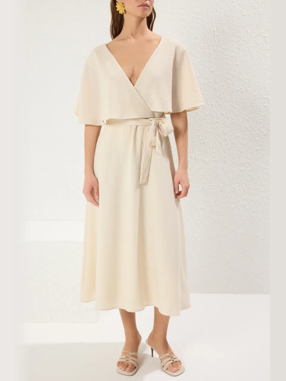 Trendyol TRENDYOLMİLLA Dames Beige Effen Midi Kort Casual Skater Jurken