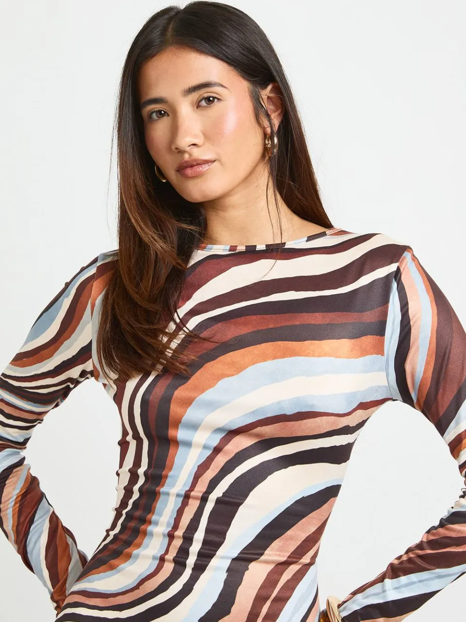 boohoo Dames Gestreepte Maxi-jurk Met Lange Mouwen In Toonwaarden chocoladebruin, foto 4