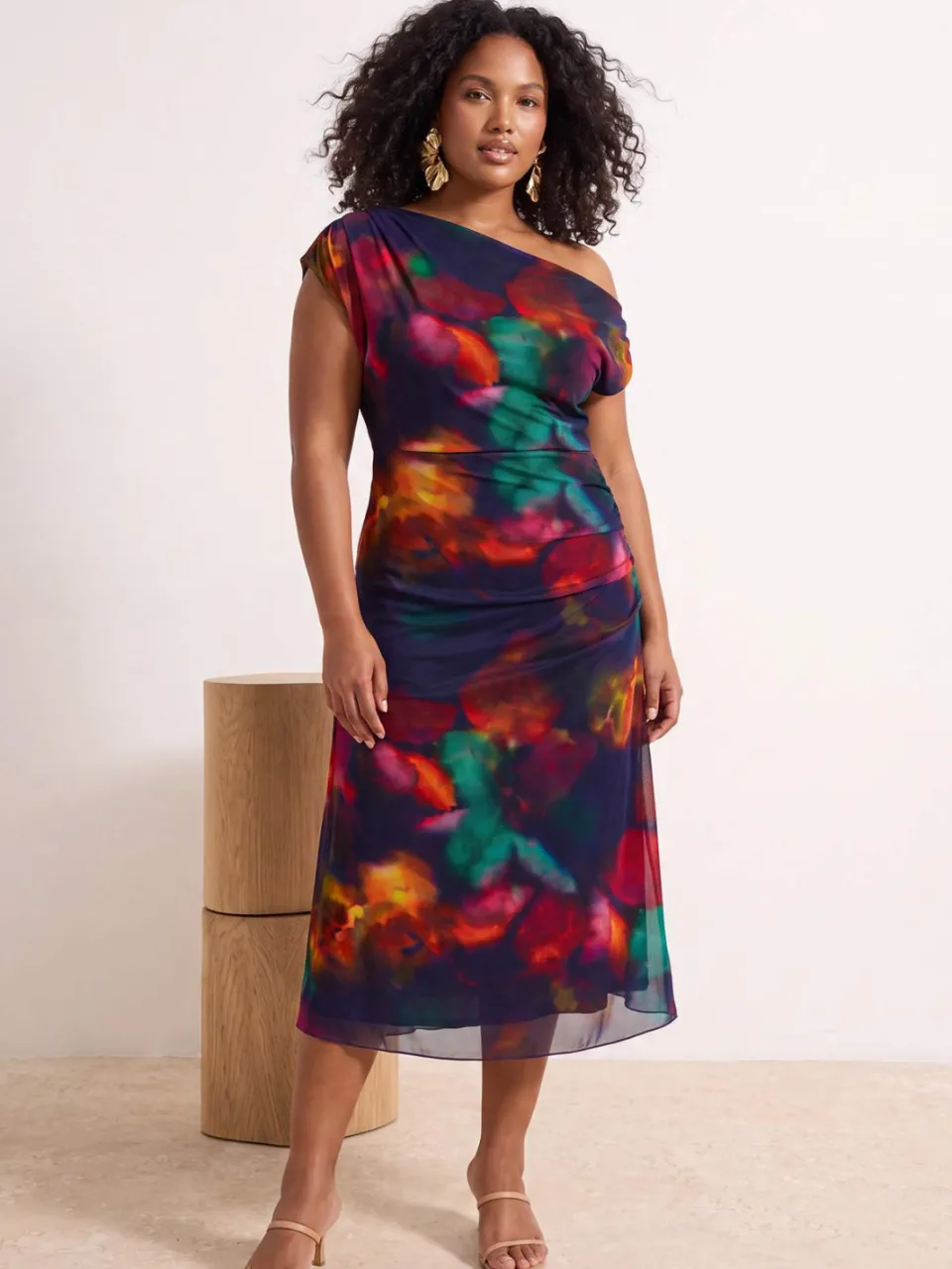 Trendyol Curve Dames Meerkleurig Bloemen Midi Mouwloos Casual A-lijn Grote maten Jurk Veelkleurig