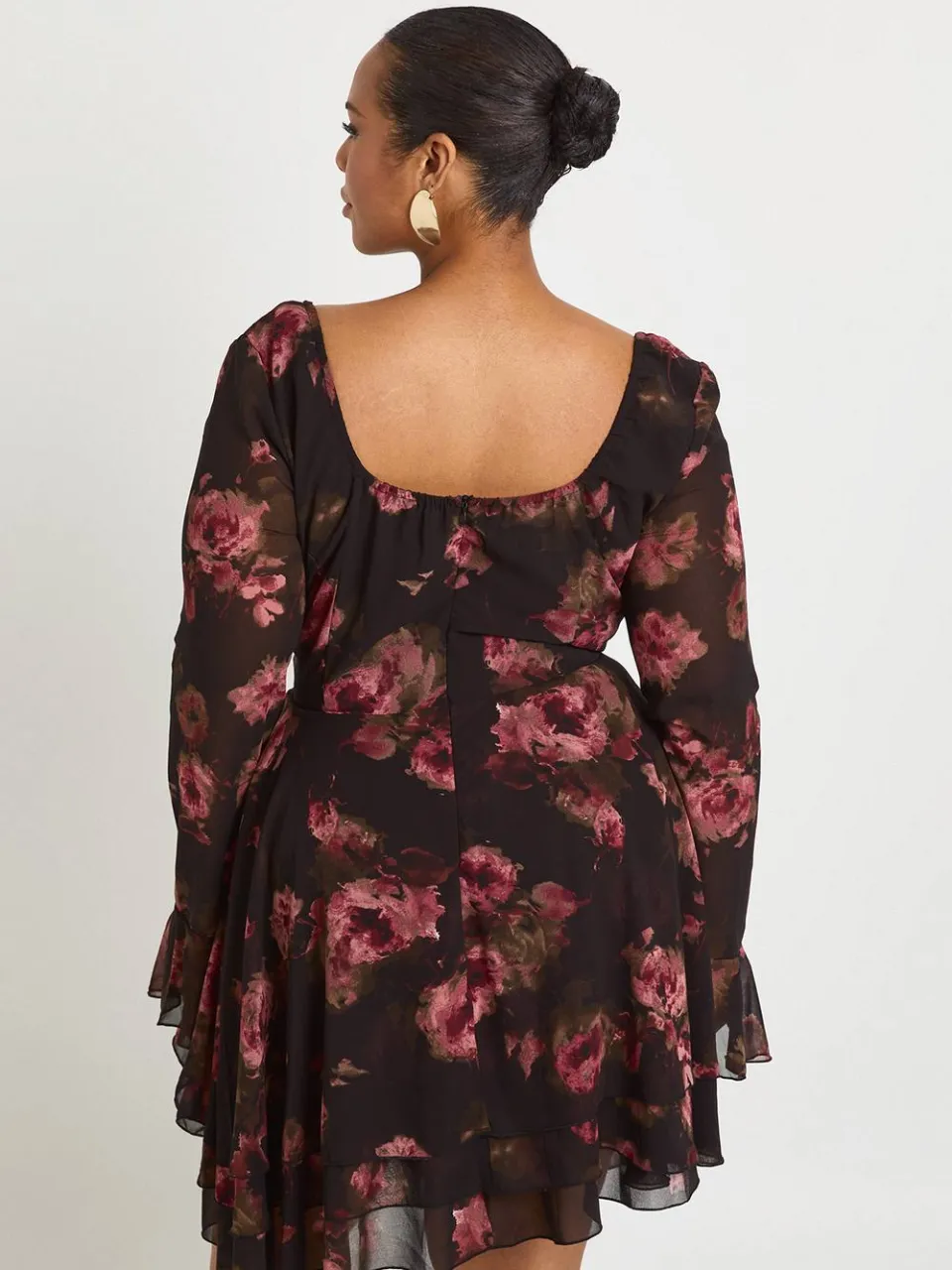 boohoo Dames Plus Bloemen Chiffon Skater Jurk chocoladebruin, foto 2