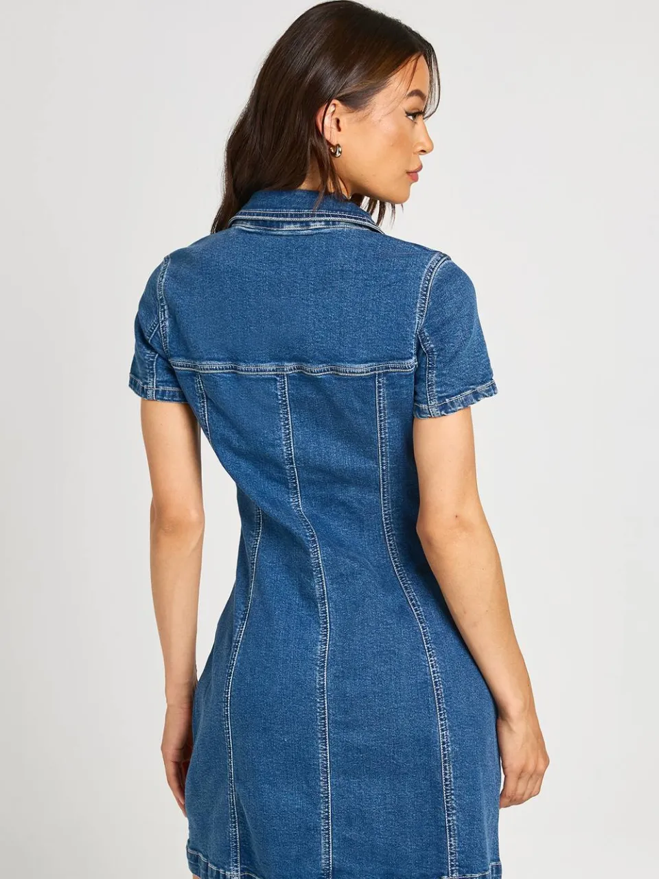 boohoo Dames Lange Denim Jurk Met Korte Mouwen En Rits Aan De Voorkant, foto 2