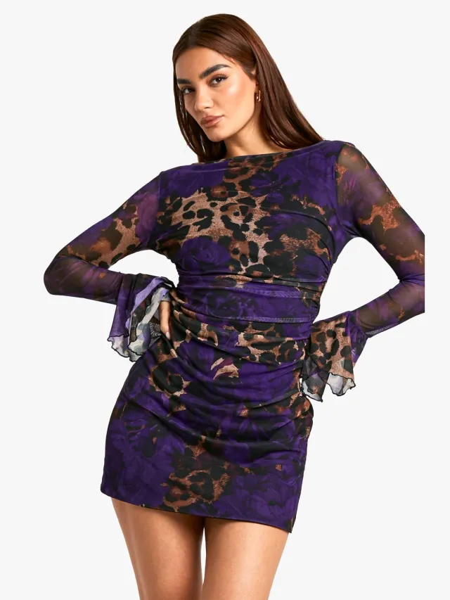 boohoo Dames Slash Neck Mixed Luipaardprint Mini-Jurk met Wijd Elopende Mouwen Bruin