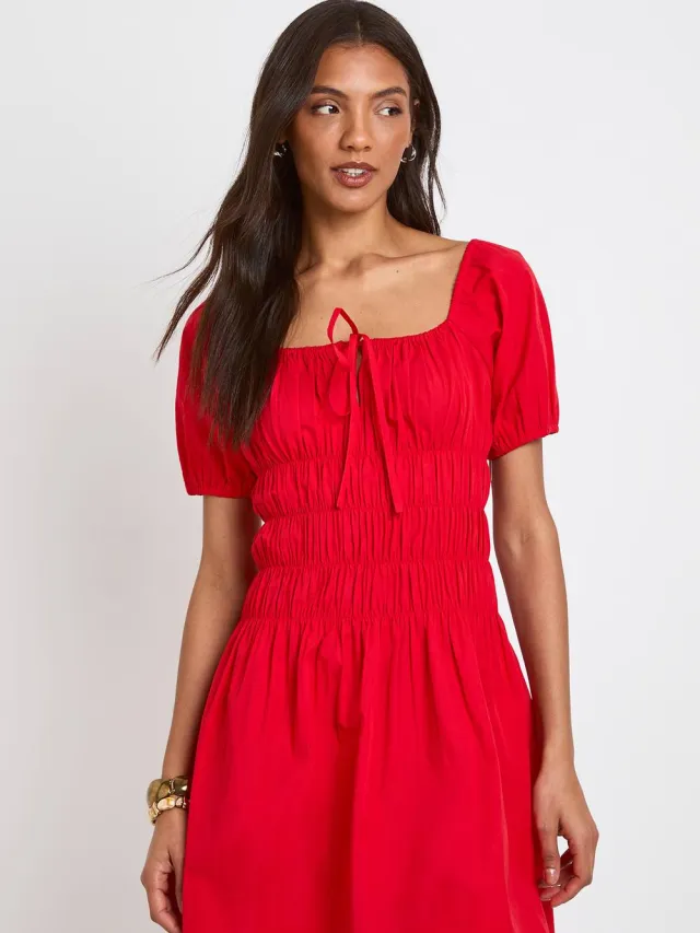 boohoo Dames Lange Katoenen Poplin Mini-jurk Met Gerimpeld Lijfje En Pofmouwen Rood