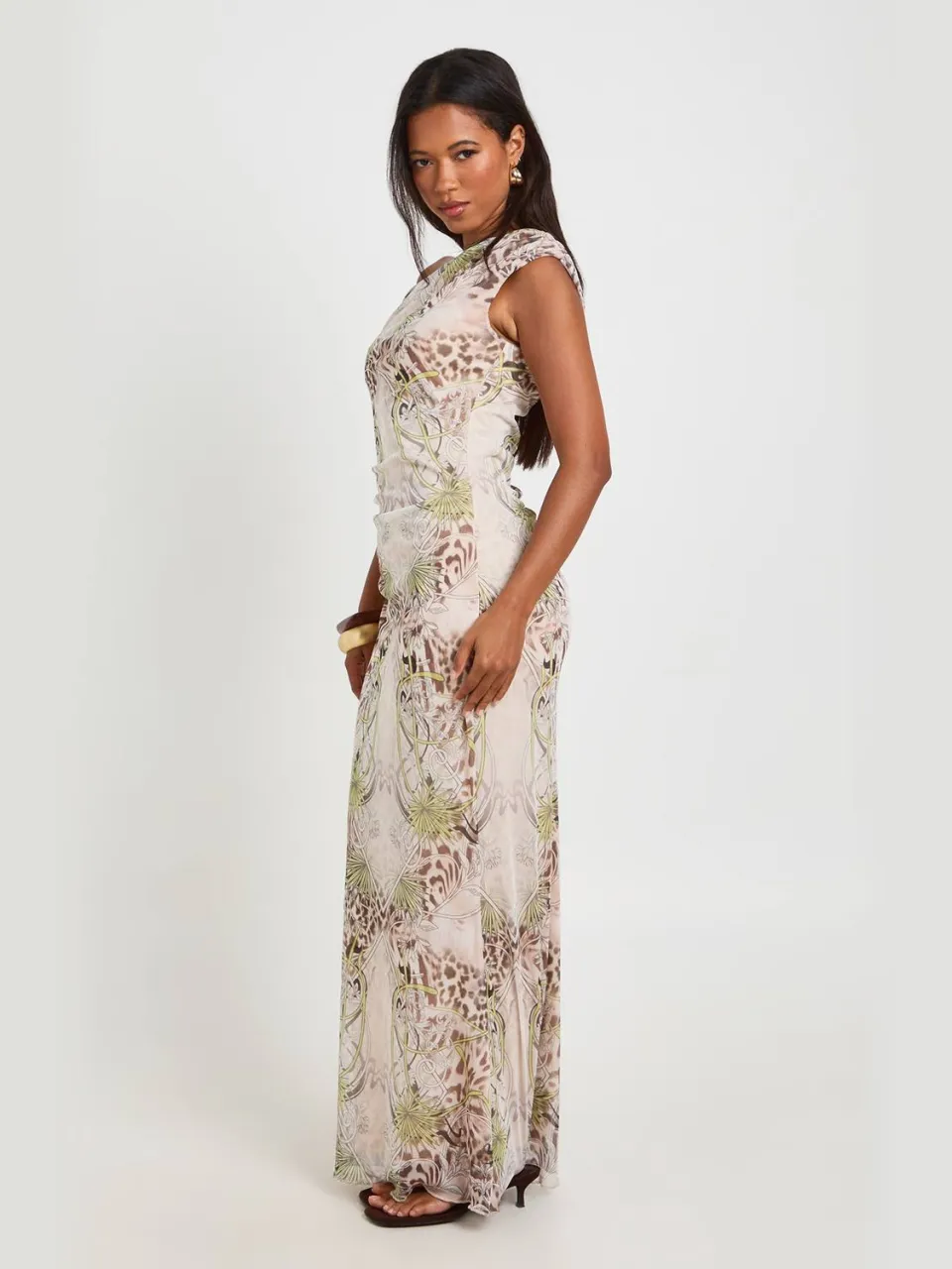 boohoo Dames Maxi-jurk Met Dierenprint En Asymmetrische Halslijn Van Mesh, foto 3