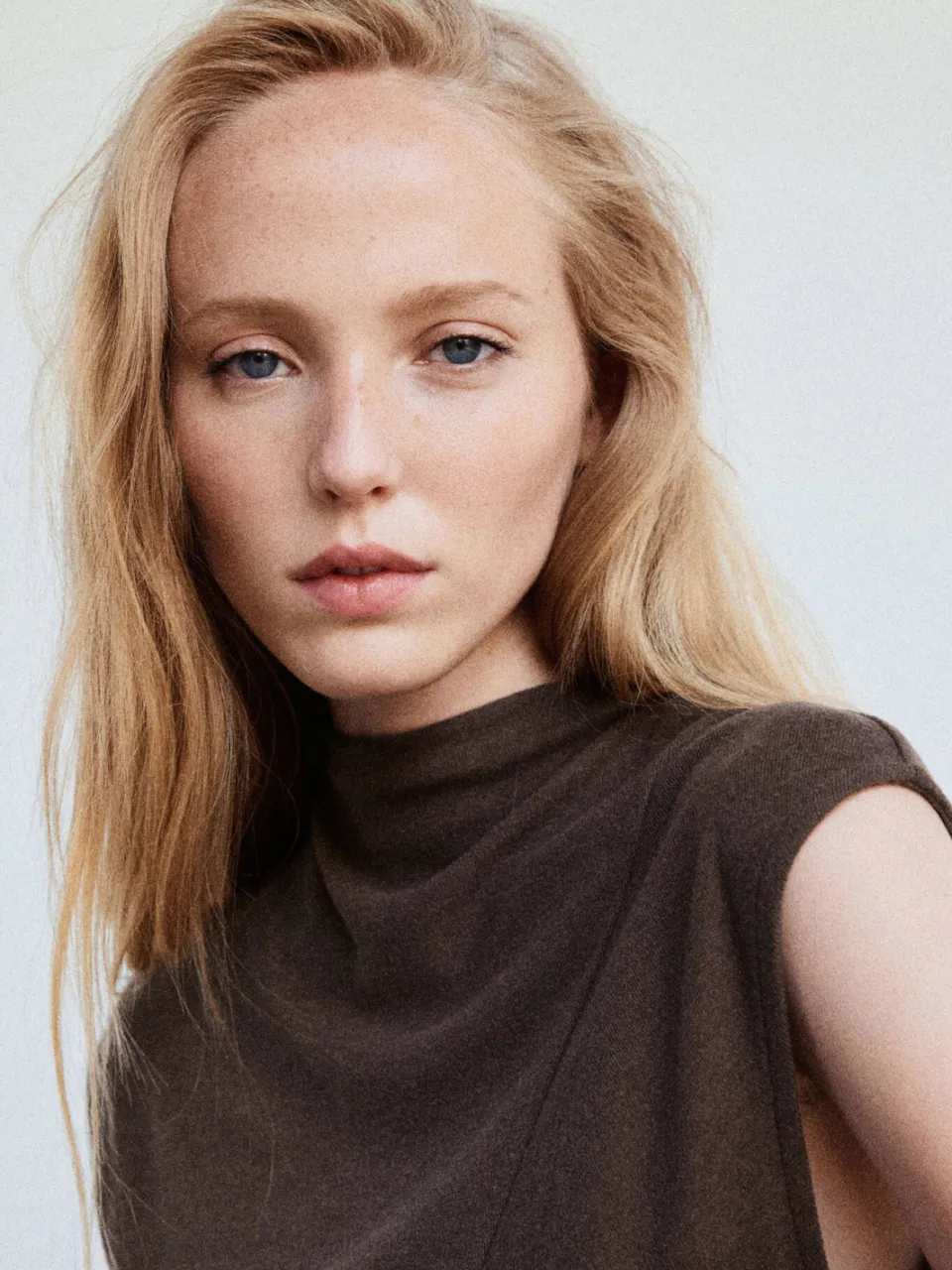 Mango midi jurk met split - bruin, foto 8