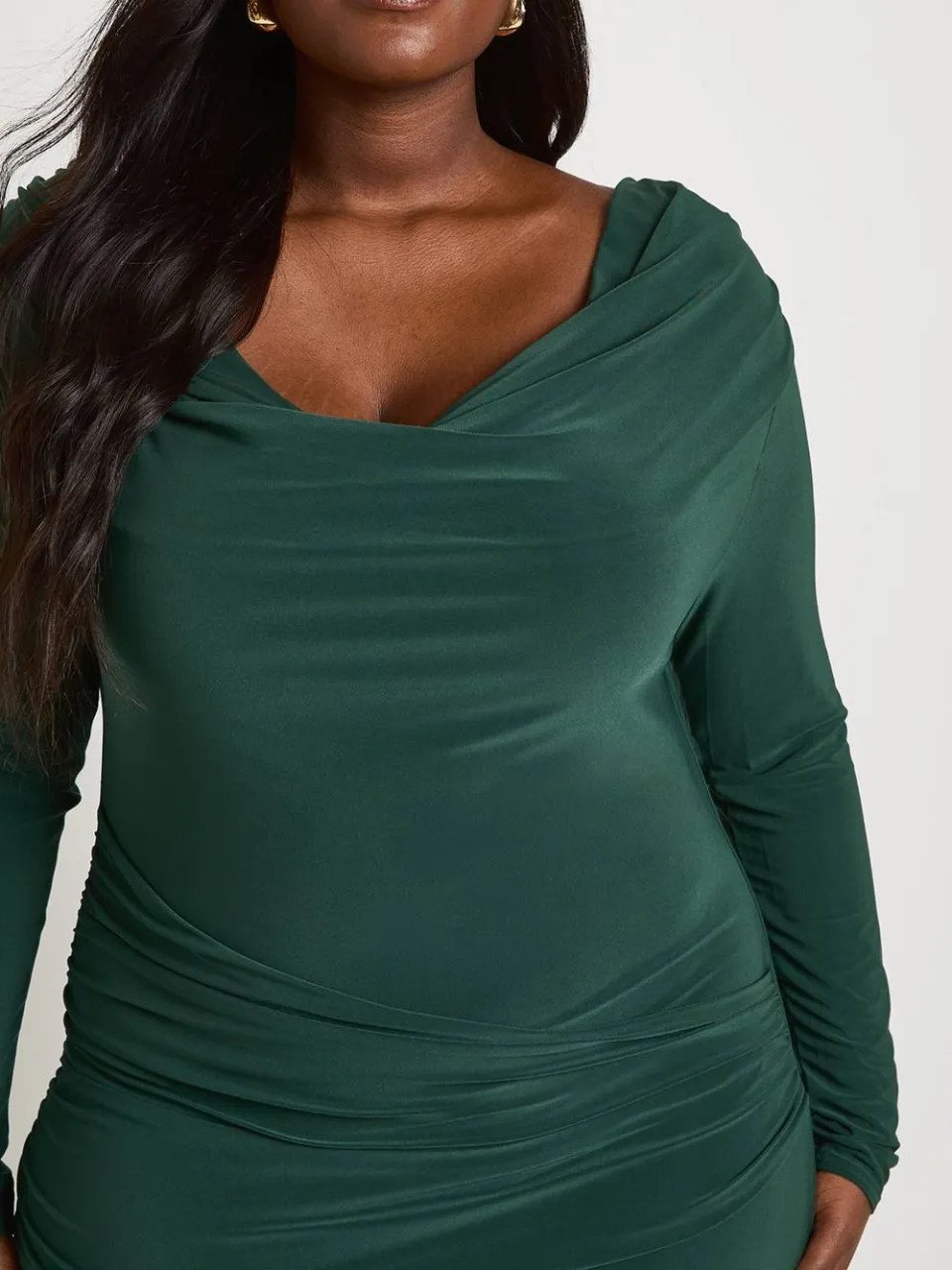 boohoo Dames Plus Slinky Bardot Kolom Maxi Jurk woud, foto 4
