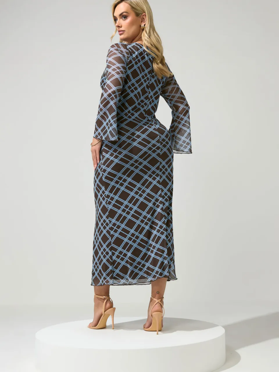 Yours London Chocoladebruin En Blauw Geruite Mesh Jurk, foto 3