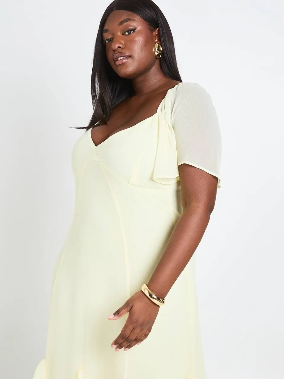 boohoo Dames Plus Chiffon Maxi Jurk Met Pofmouwen En Ruches citroen, foto 3