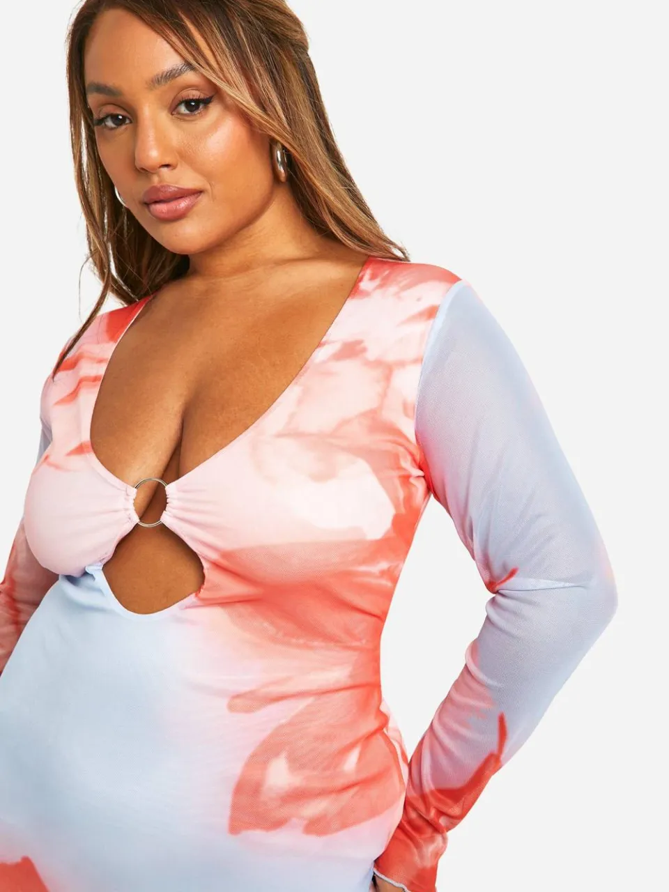 boohoo Dames Plus Mesh Bloemenprint Cut Out Detail Lange Mouwen Mini-Jurk blauw, foto 4