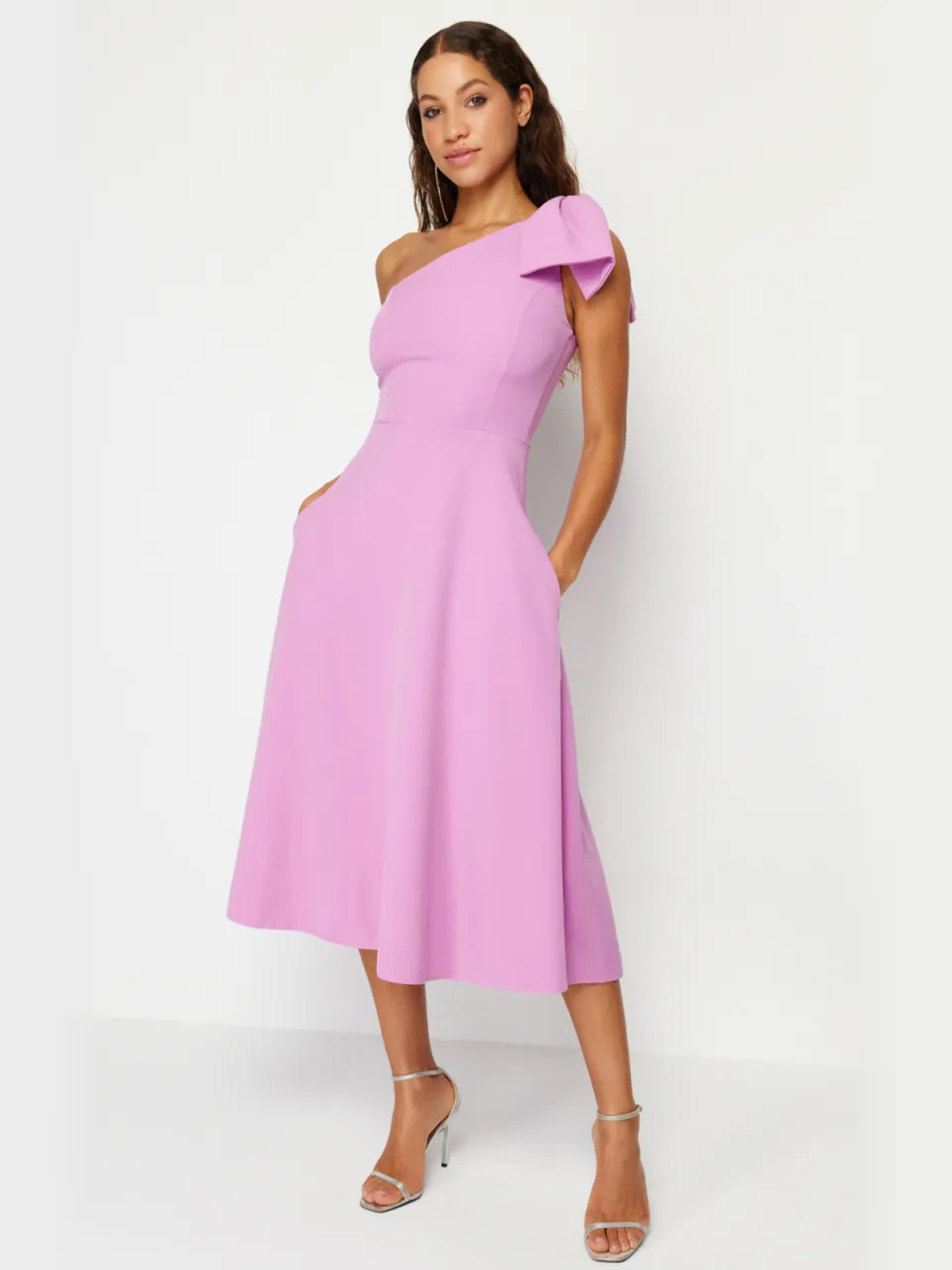 Trendyol TRENDYOLMİLLA Dames Roze Effen Midi Mouwloos Stijlvol/Avond Skater Jurken