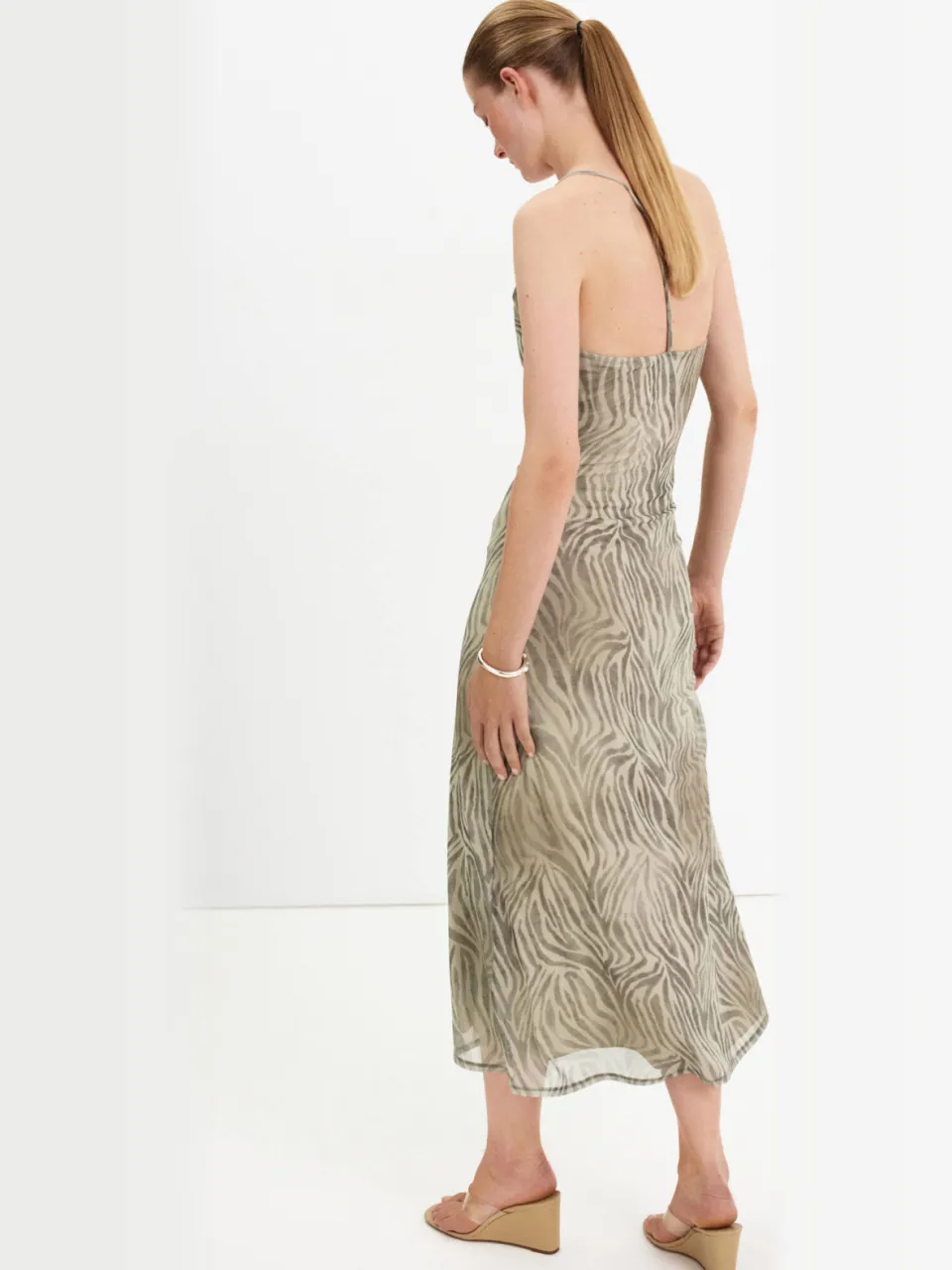 Mango midi jurk met zebraprint - lichtgrijs, foto 2