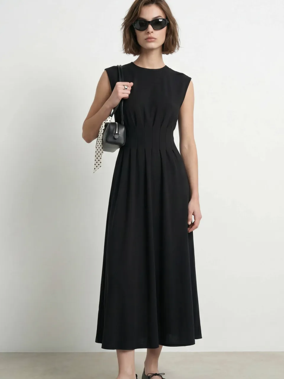 HYPEDROP maxi jurk met plooien - zwart