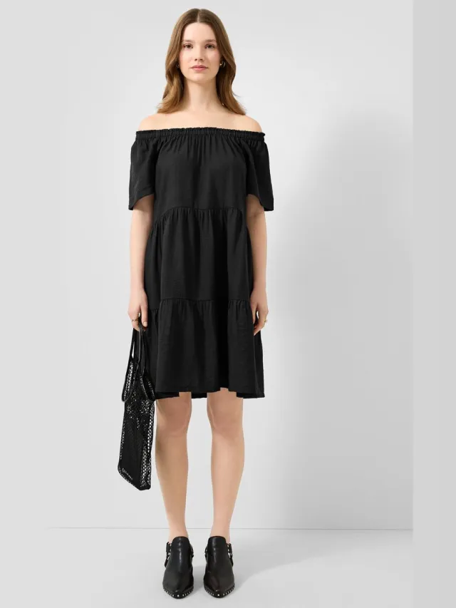 QS female - Jurk van viscose-mix met carmenhalslijn zwart