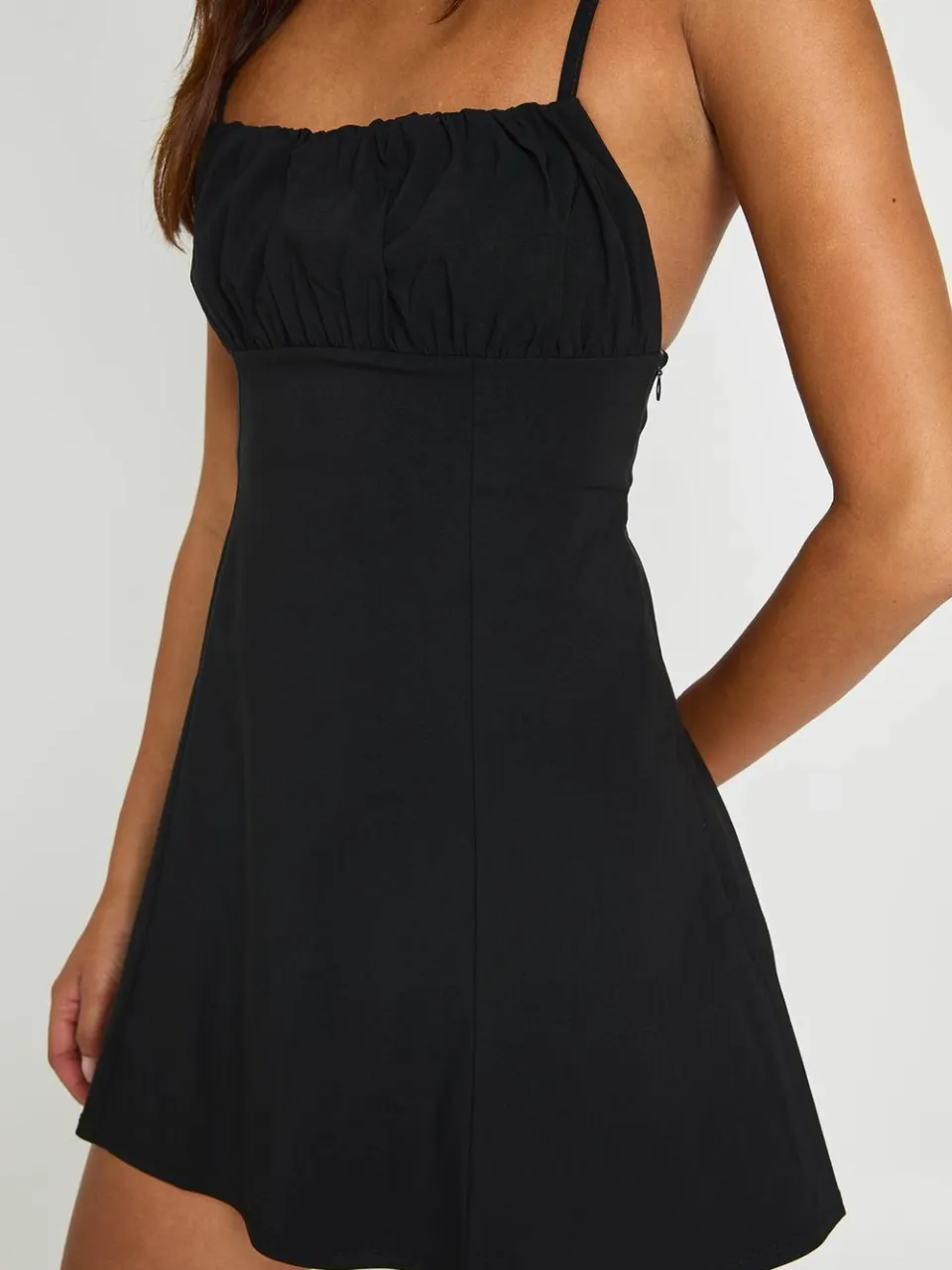 boohoo Dames Bengaline Bodycon Mini Jurk Met Geplooid Buste zwart, foto 3
