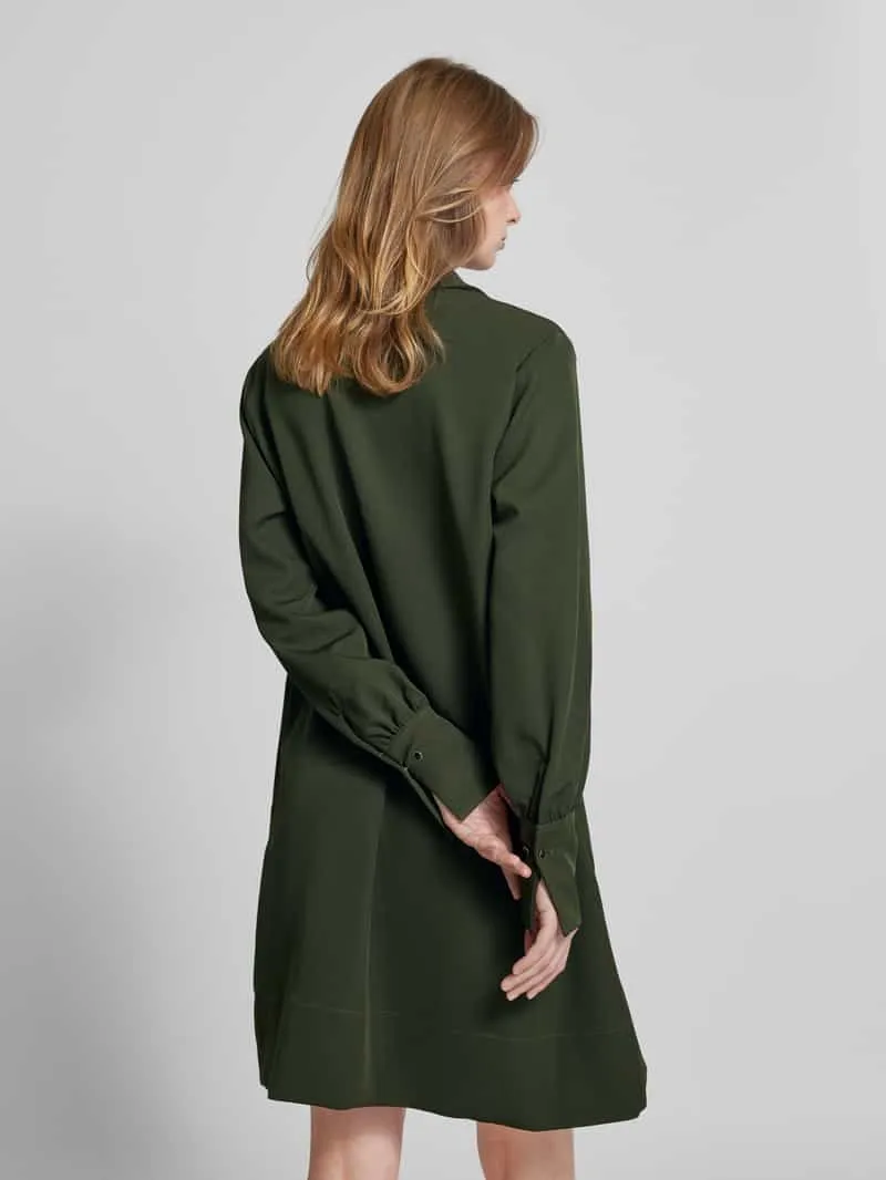 0039 italy Knielange jurk met platte kraag en V-hals olijfgroen, foto 4