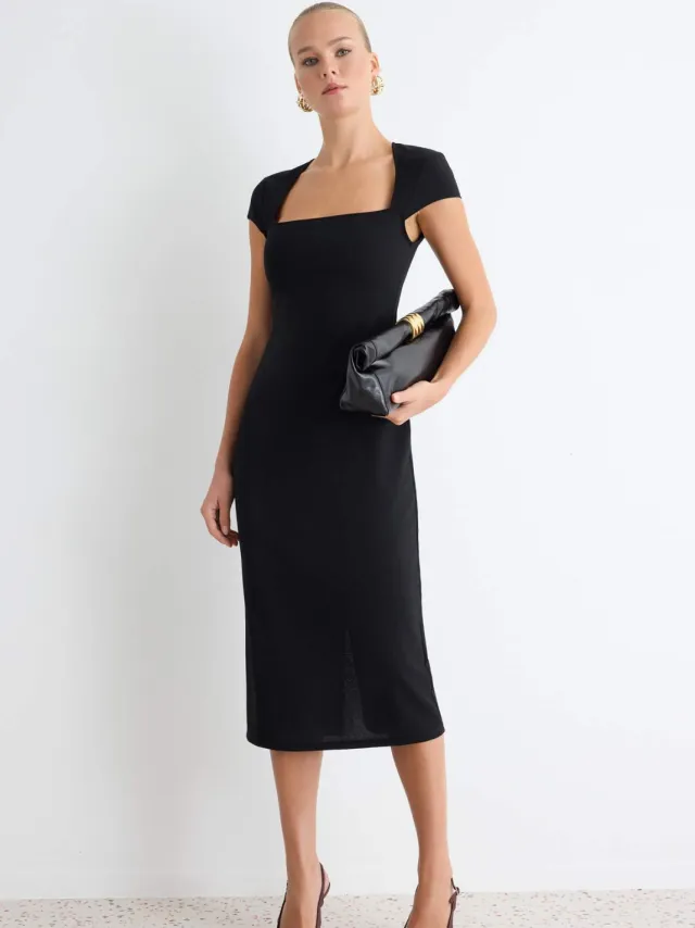Trendyol TRENDYOLMİLLA Dames Zwart Effen Midi Kort Bodycon Jurken