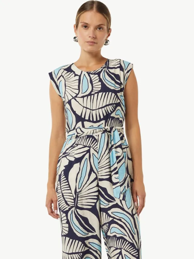 Comma female - Gedessineerde jumpsuit met ceintuur en geplooide details lichtblauw