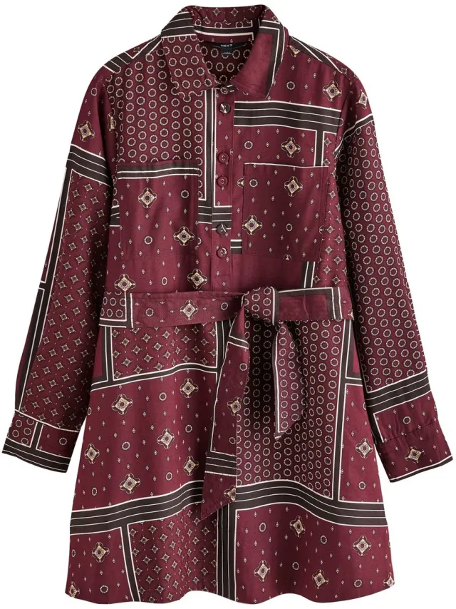 Next Dames - Overhemdjurk met gestrikte taille en lange mouwen - Rood Burgundy Red Scarf Print