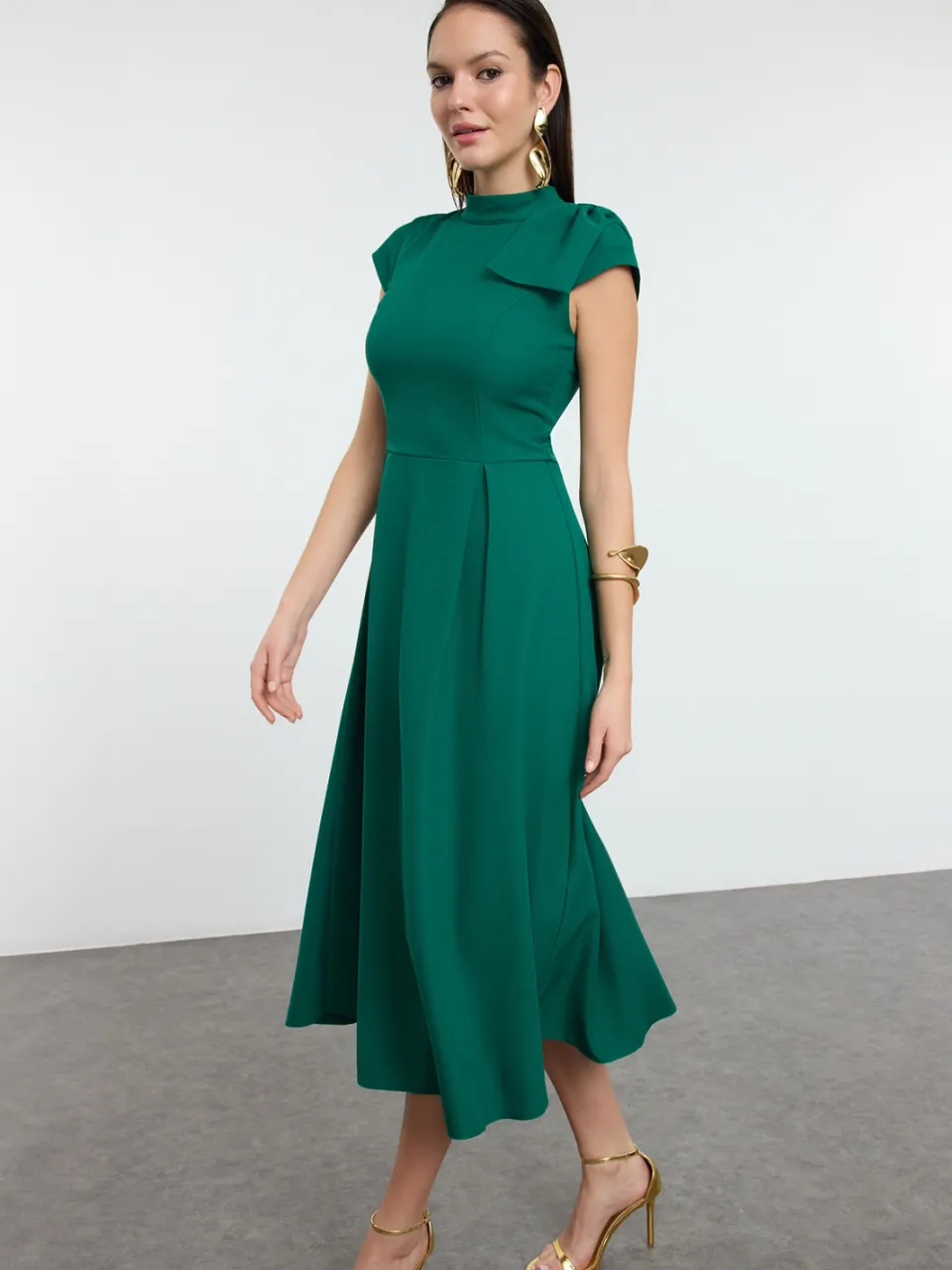 Trendyol TRENDYOLMİLLA Dames Groen Effen Midi Kort Stijlvol/Avond Skater Jurken, foto 2
