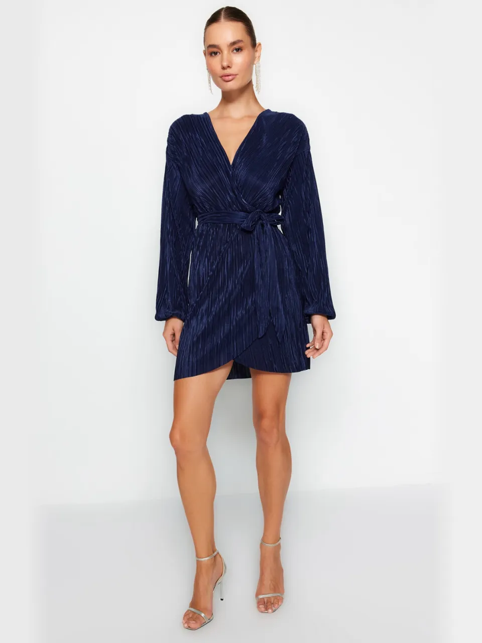 Trendyol TRENDYOLMİLLA Dames Donkerblauw Effen Kort / Mini Lang Stijlvol/Avond Bodycon Jurken marineblauw/blauw, foto 2
