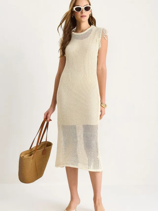 Bianco Lucci Gestructureerde Midi-jurk met Ruffle-detail Ivoor