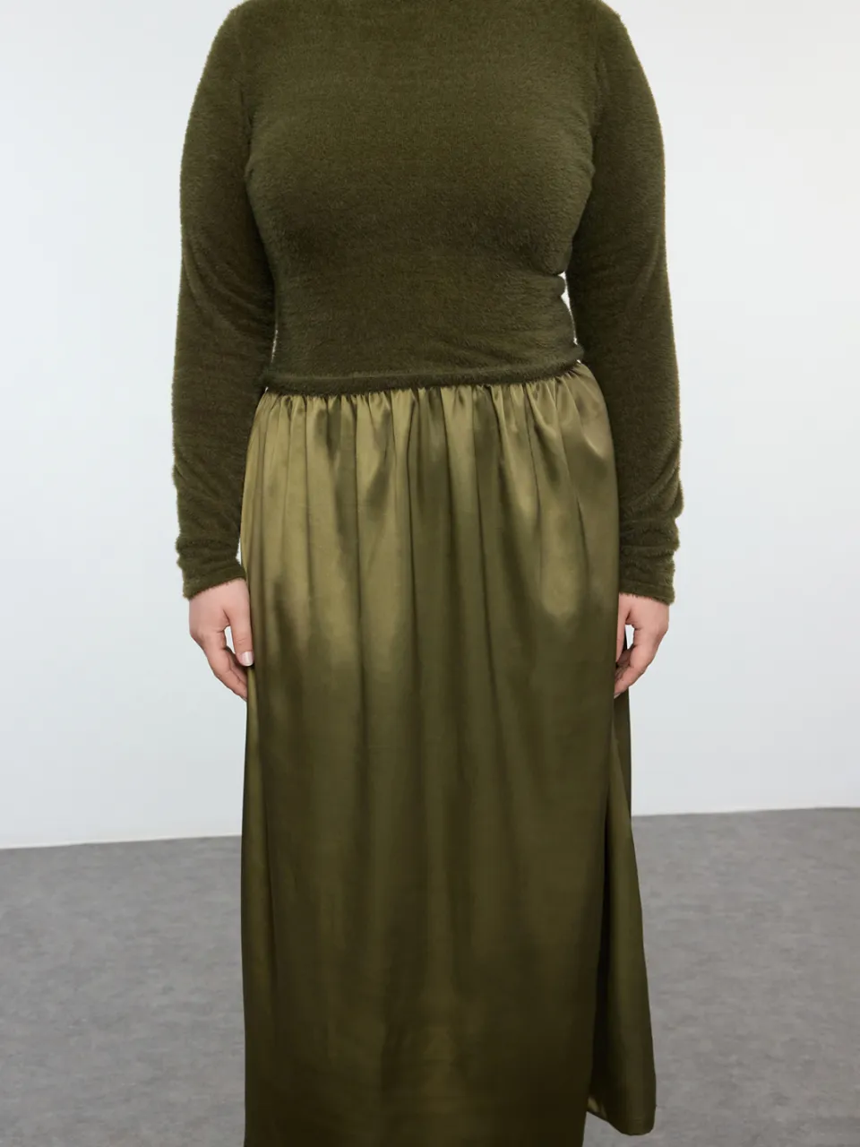 Trendyol Curve Dames Kaki Effen Midi Lang Casual Skater Grote maten Jurk, foto 2