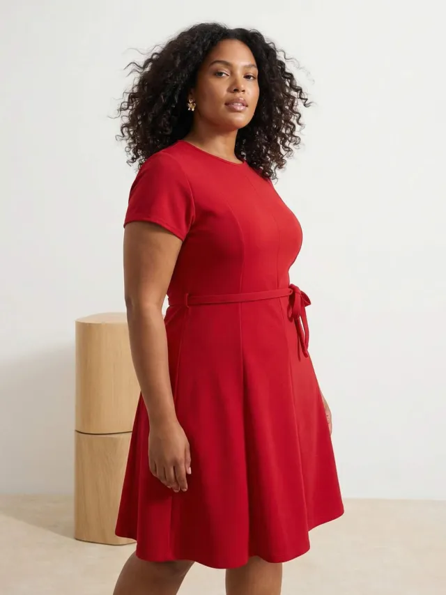 Trendyol Curve Dames Rood Effen Kort / Mini Kort Casual Skater Grote maten Jurk