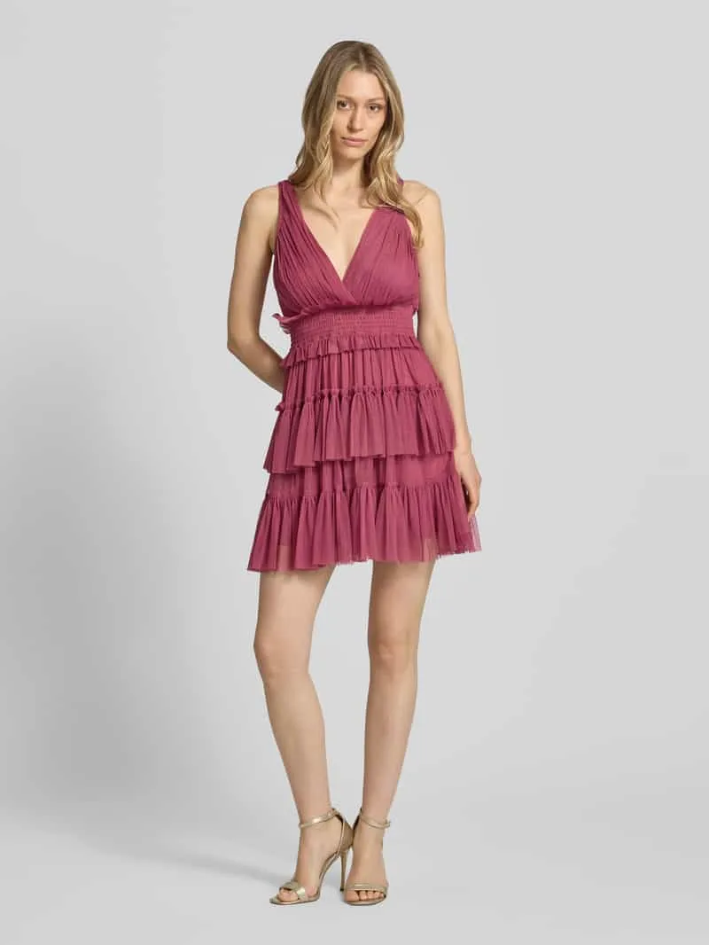 Lace & Beads Cocktailjurk in laagjeslook met V-hals felroze, foto 4