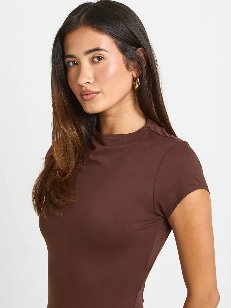 boohoo Dames Basic Superzachte Jurk Met Korte Mouwen, Open Rug En Midaxi Lengte chocoladebruin, foto 4