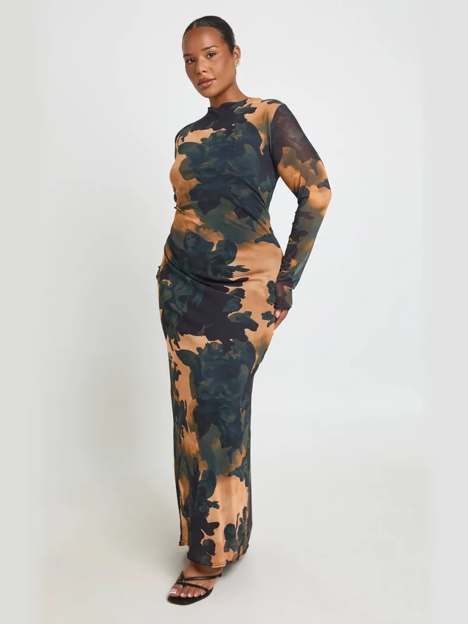 boohoo Dames Plus Geprinte Mesh Maxi-Jurk met Lage Rug multicolor, foto 2