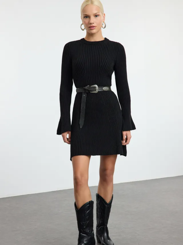 Trendyol TRENDYOLMİLLA Dames Zwart Effen Extra Kort / Super Mini Lang Casual A-lijn Jurken