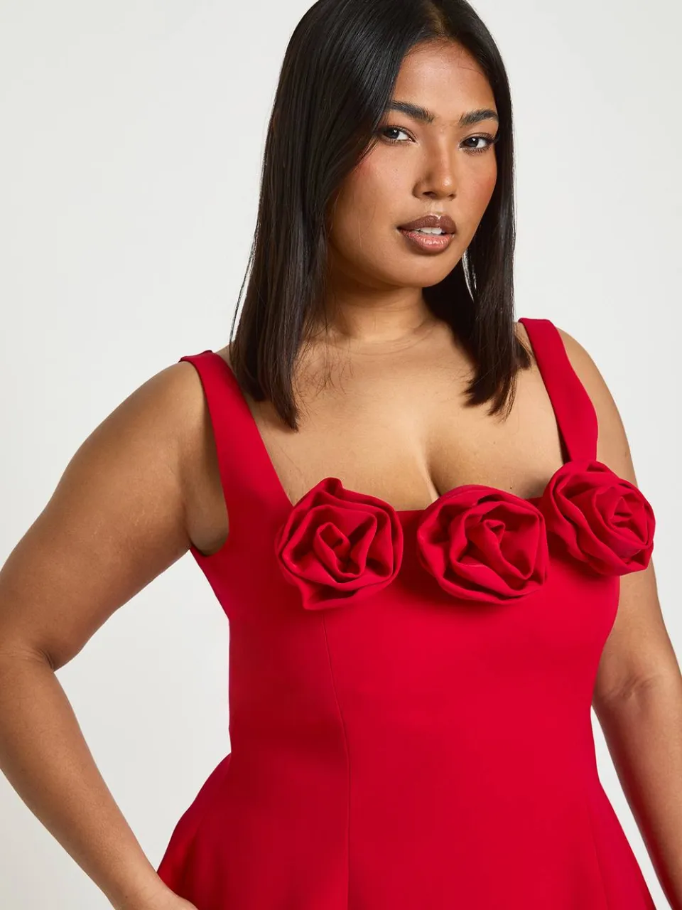 boohoo Dames Plus 3D Corsage Getailleerde Bandjes Mini Jurk rood, foto 4