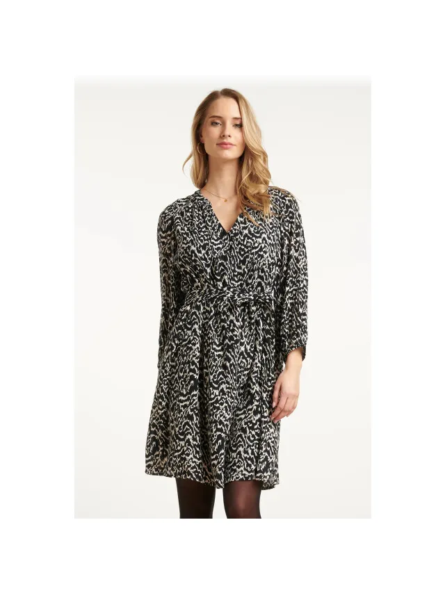 Smashed Lemon Elegante zwart en wit abstracte jurk
