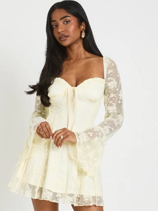 boohoo Dames Kanten Babydoll Jurk Met Wijd Uitlopende Mouwen Mini Citroen