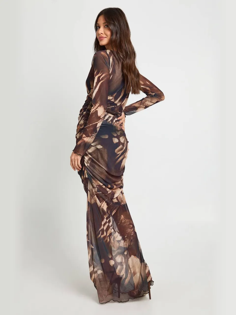 boohoo Dames Maxi-jurk met tonale print en gerokkelde mesh zwart, foto 2