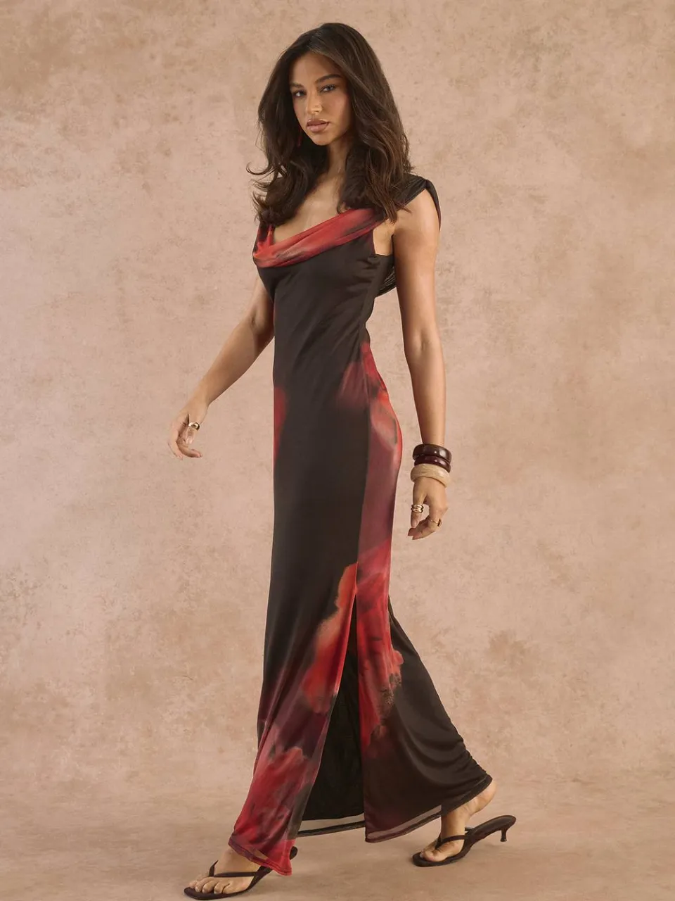 boohoo Dames Bloemenprint Mesh Maxi Jurk Met Brede Waterval Halslijn rood, foto 3